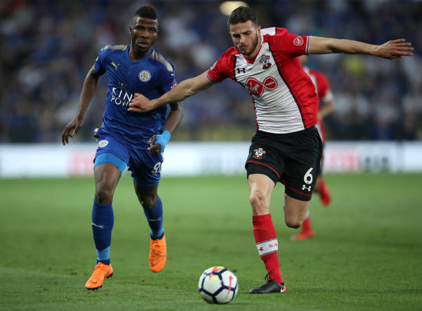 融入国足并 融入国足并